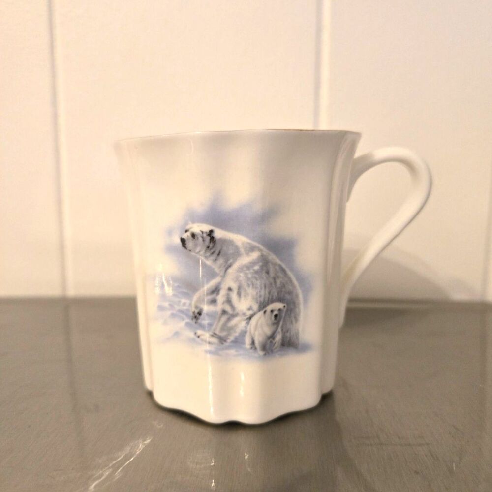 Renaissance Fine Bone China Polar Bear & Cub Mug w/Gold Rim Made in Canada